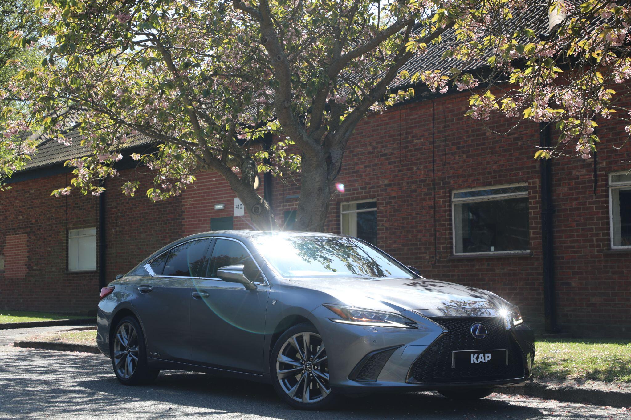Image of LEXUS ES